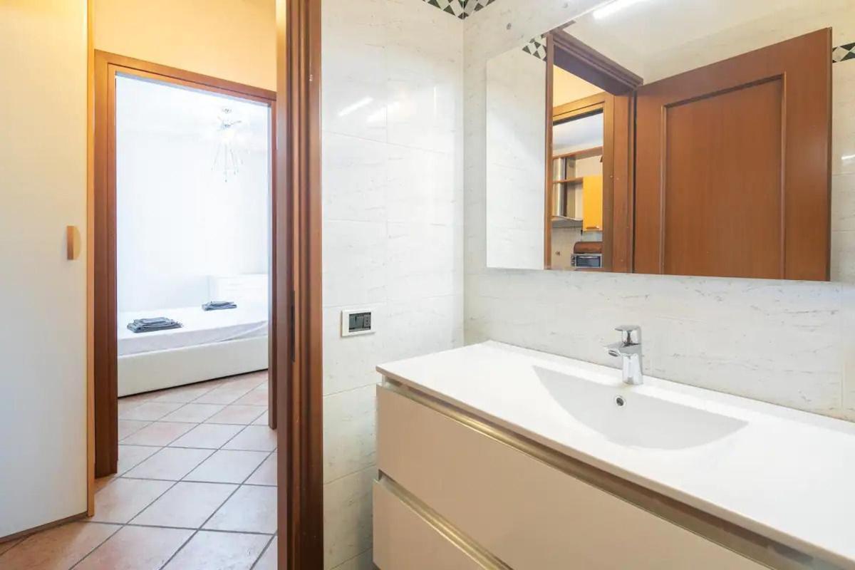 Suite Con 2 Balconi - 6 Guest Prato  Exterior photo