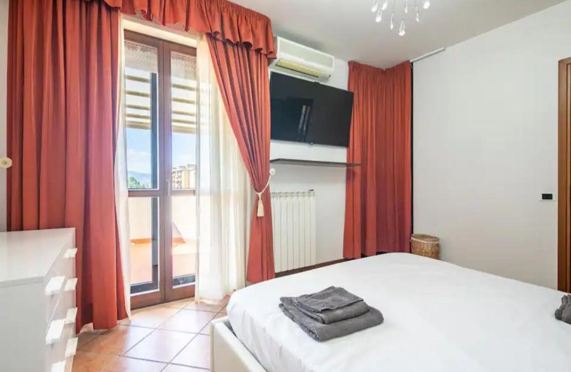 Suite Con 2 Balconi - 6 Guest Prato  Exterior photo